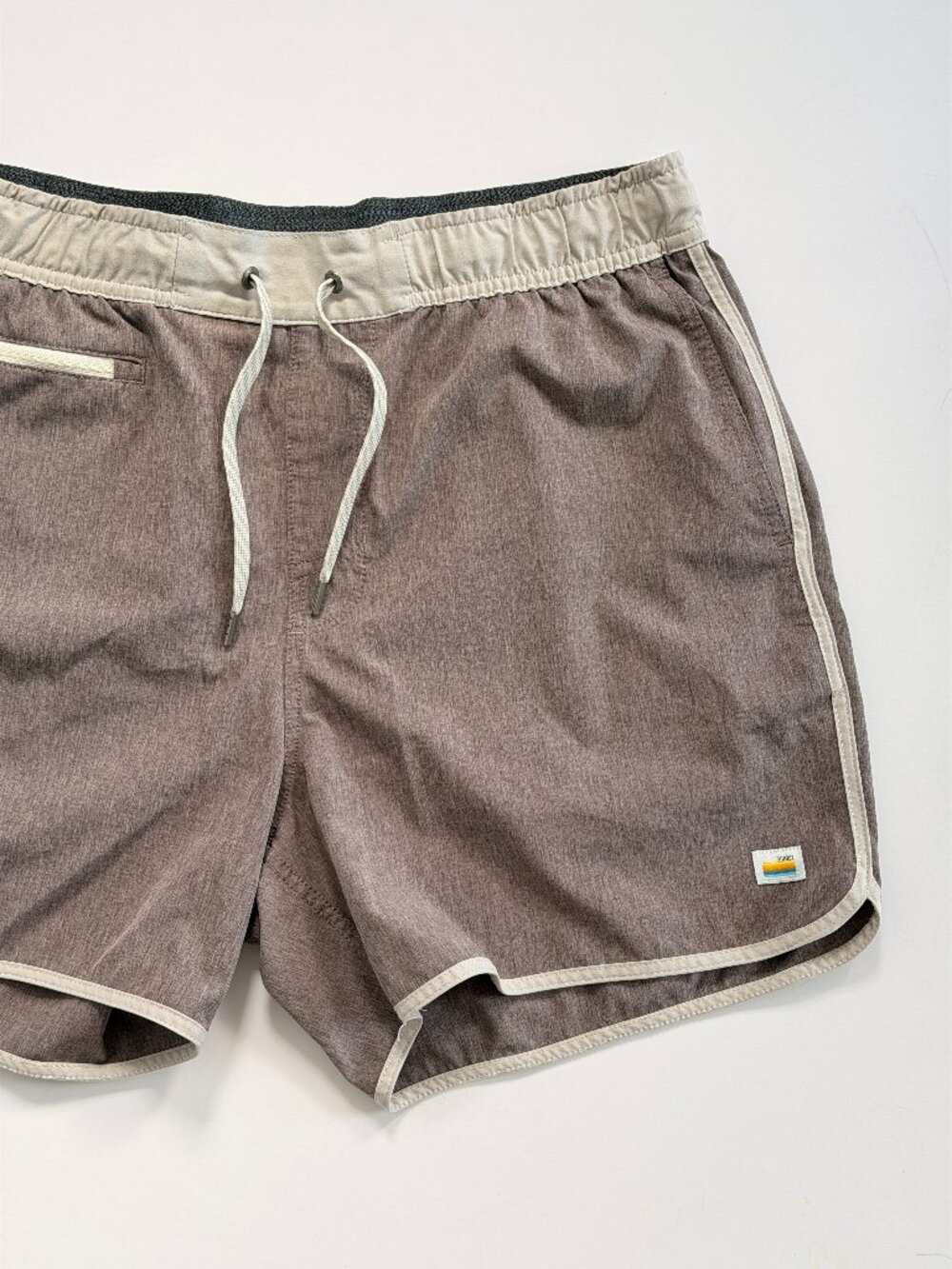 Vuori Men's Bank Shorts - Large - Picture 2 of 8